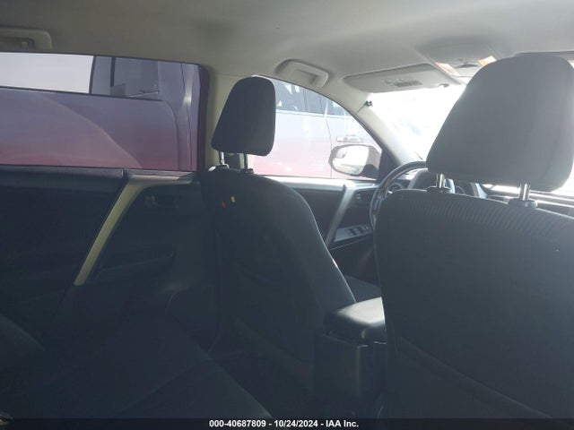 Toyota RAV4 LE 2016 2T3BFREV8GW473716 Image 8