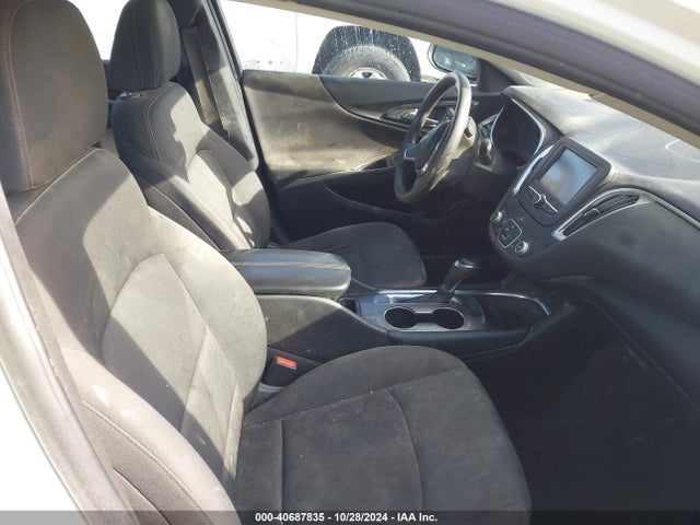 1G1ZD5ST3JF248685 Chevrolet MALIBU LT
