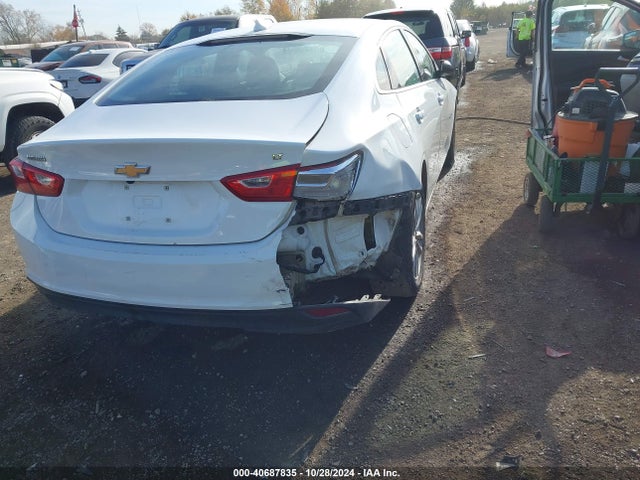 1G1ZD5ST3JF248685 Chevrolet MALIBU LT