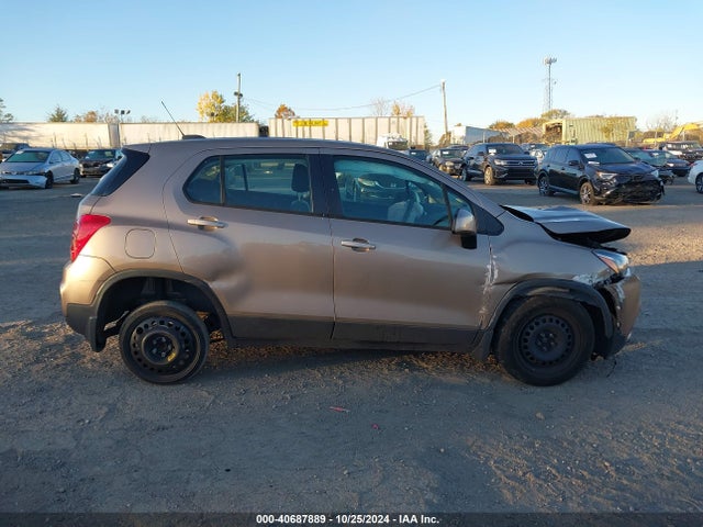Chevrolet TRAX LS 2018 3GNCJKSB6JL386553 Image 14
