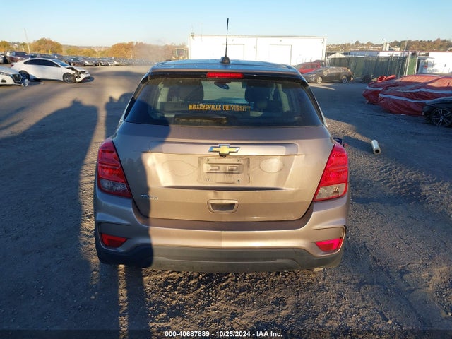 Chevrolet TRAX LS 2018 3GNCJKSB6JL386553 Image 17