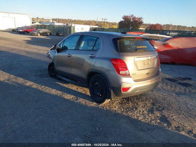 Chevrolet TRAX LS 2018 3GNCJKSB6JL386553 Image 3