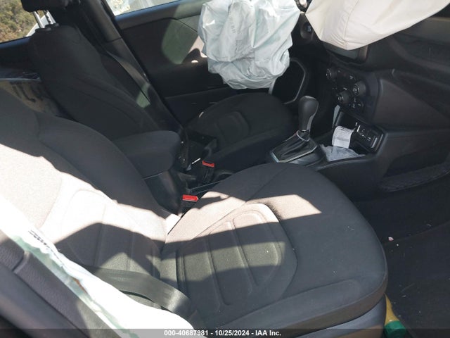 ZACNJABBXKPK08226 Jeep Renegade Latitude Fwd