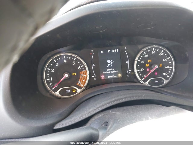 ZACNJABBXKPK08226 Jeep Renegade Latitude Fwd