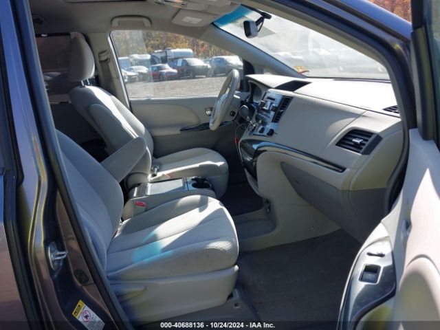2012 TOYOTA SIENNA 5TDKK3DC4CS265627 Photo 4
