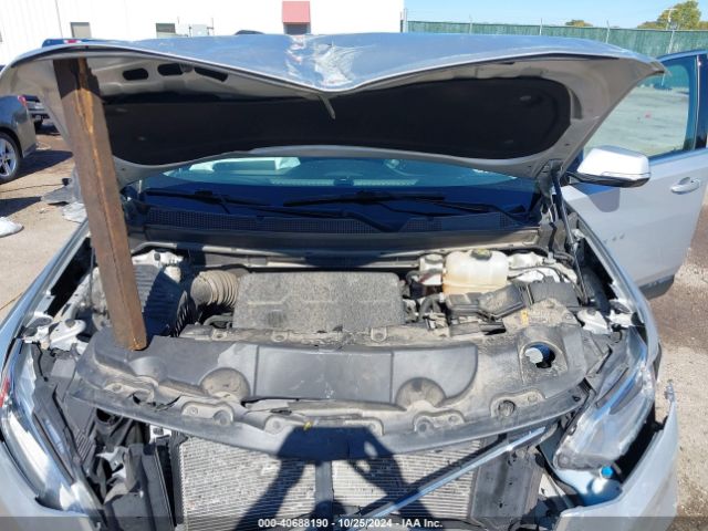 1GNERGKWXMJ101026 Chevrolet Traverse Fwd Lt Cloth