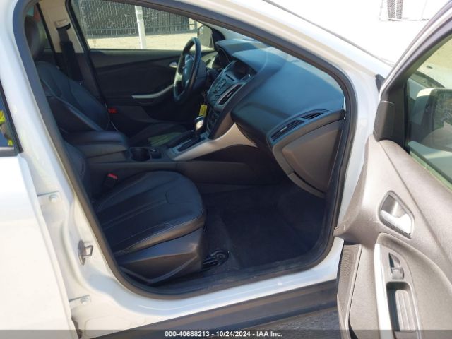 1FADP3K27EL197189 Ford FOCUS SE