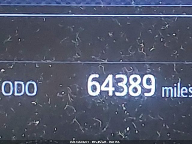 NMTKHMBX5MR127184 Toyota C-HR LE