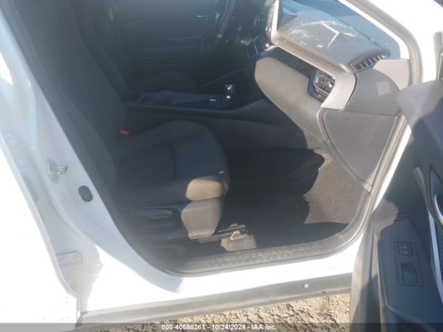 NMTKHMBX5MR127184 Toyota C-HR LE