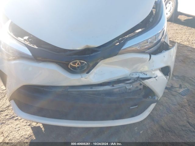 NMTKHMBX5MR127184 Toyota C-HR LE