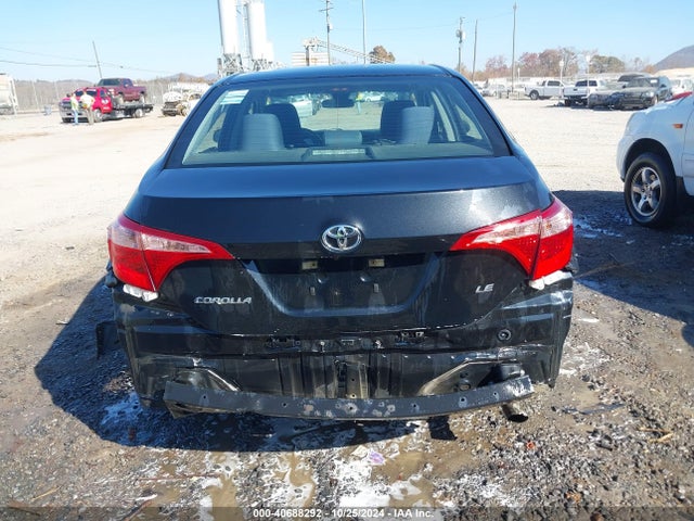Toyota COROLLA LE 2018 5YFBURHE5JP831440 Image 17
