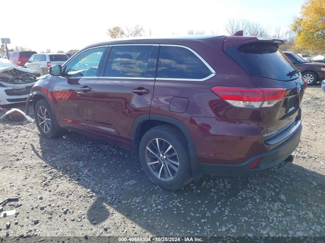 Toyota Highlander Xle 2018 5TDJZRFH5JS844920 Image 3