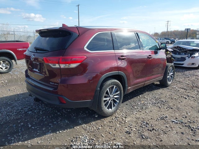Toyota Highlander Xle 2018 5TDJZRFH5JS844920 Image 4