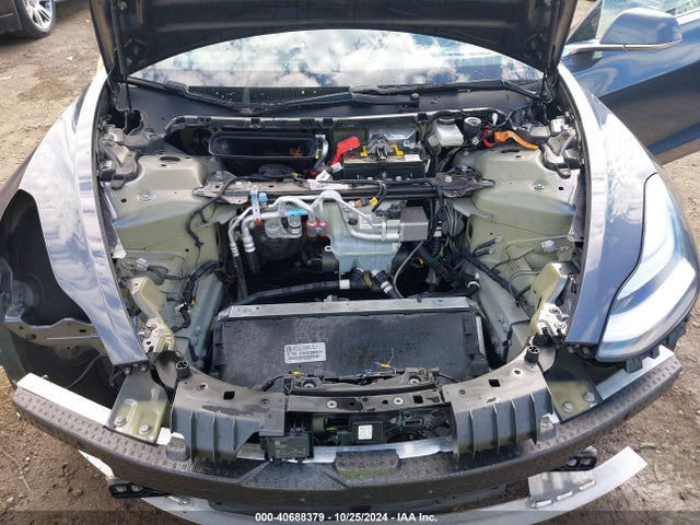 2018 TESLA MODEL 3 5YJ3E1EA3JF153383 Photo 9