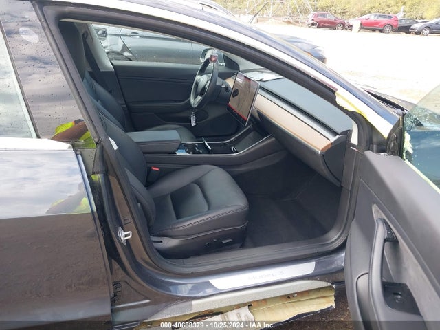 2018 TESLA MODEL 3 5YJ3E1EA3JF153383 Photo 4