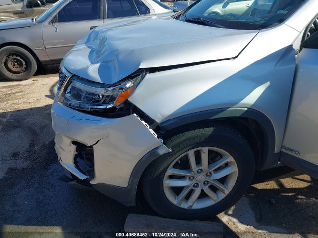 KIA SORENTO LX 2014 5XYKTCA69EG546172 Image 17