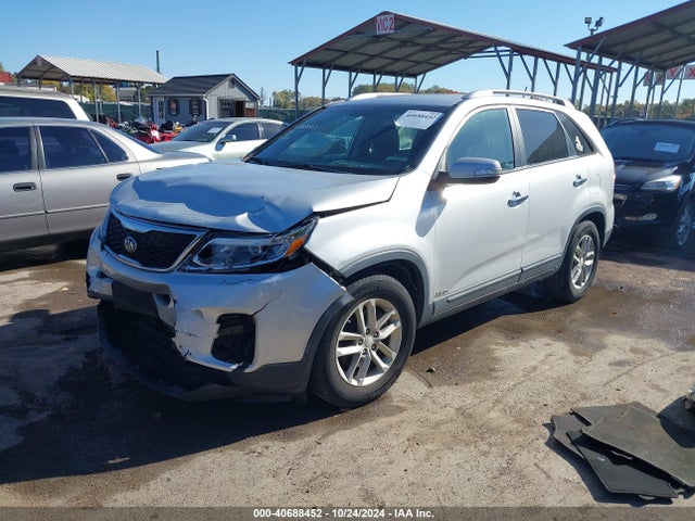 KIA SORENTO LX 2014 5XYKTCA69EG546172 Image 2