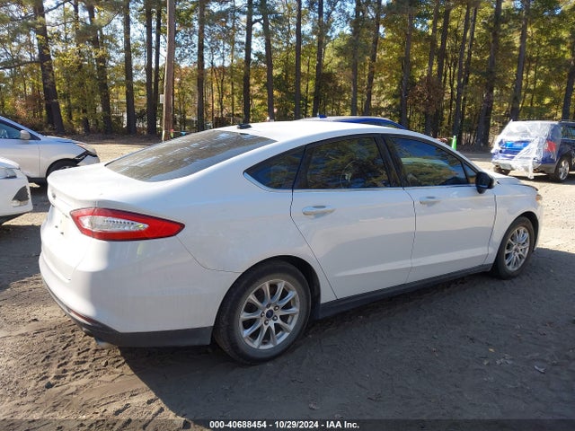 Ford FUSION S 2016 3FA6P0G73GR244220 Image 4