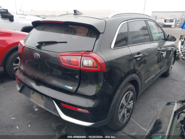 KNDCB3LC1J5133563 KIA NIRO LX