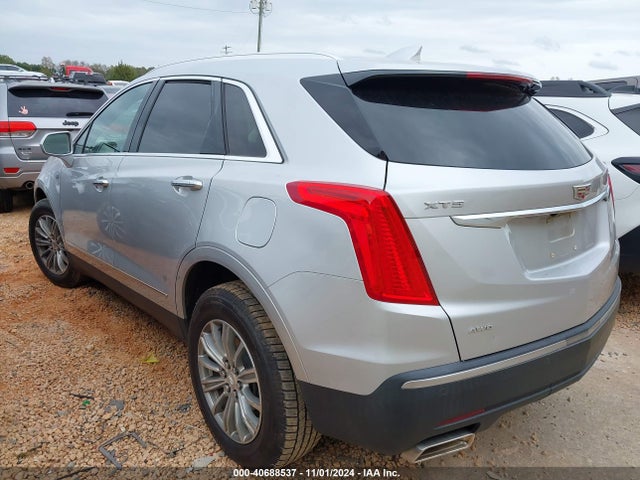 2018 CADILLAC XT5 1GYKNDRS7JZ188206 Photo 2
