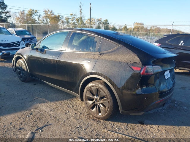 2024 TESLA MODEL Y 7SAYGDED0RF156641 Photo 2