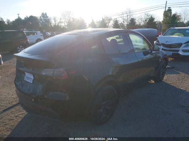 2024 TESLA MODEL Y 7SAYGDED0RF156641 Photo 3