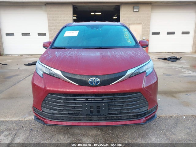 Toyota SIENNA LE 2021 5TDKRKEC9MS043252 Image 13