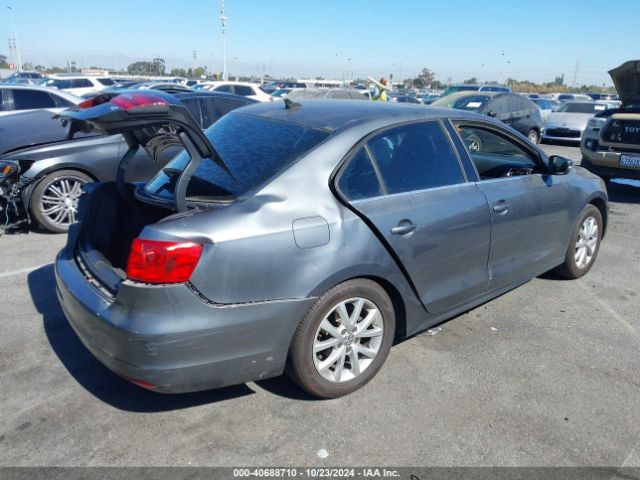 3VWD17AJ5EM316705 Volkswagen Jetta 1.8t Se