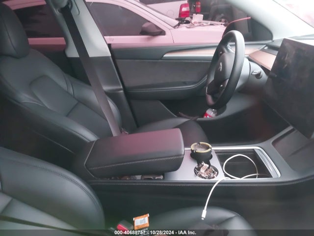 2023 TESLA MODEL Y 7SAYGDEE4PA178726 Photo 4