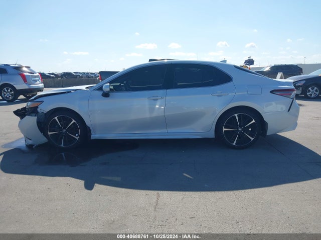 4T1B61HK5KU824828 Toyota CAMRY XSE