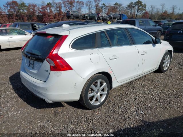 YV140MEK0G1296025 Volvo V60 T5 Drive-e Premier
