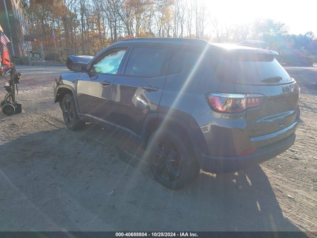 3C4NJDBB2JT325410 Jeep Compass Altitude 4x4