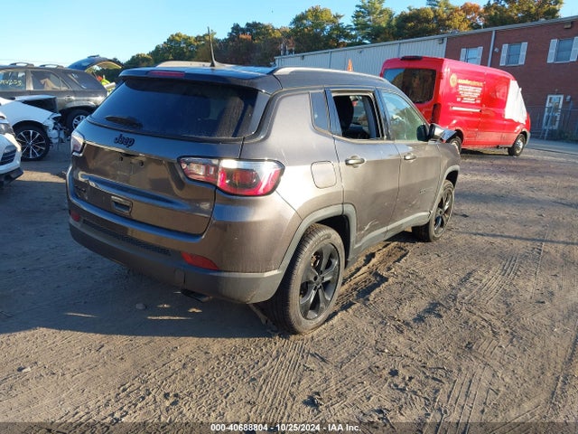 3C4NJDBB2JT325410 Jeep Compass Altitude 4x4