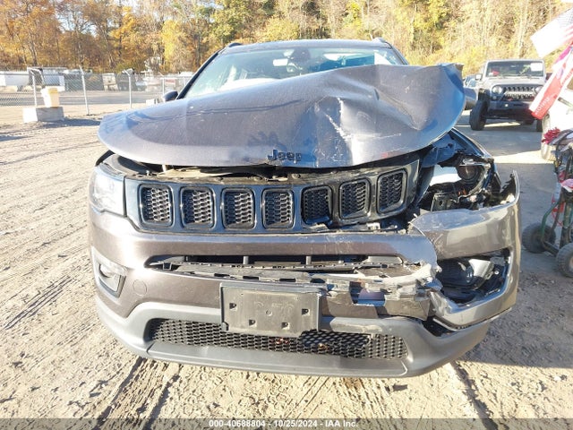 3C4NJDBB2JT325410 Jeep Compass Altitude 4x4