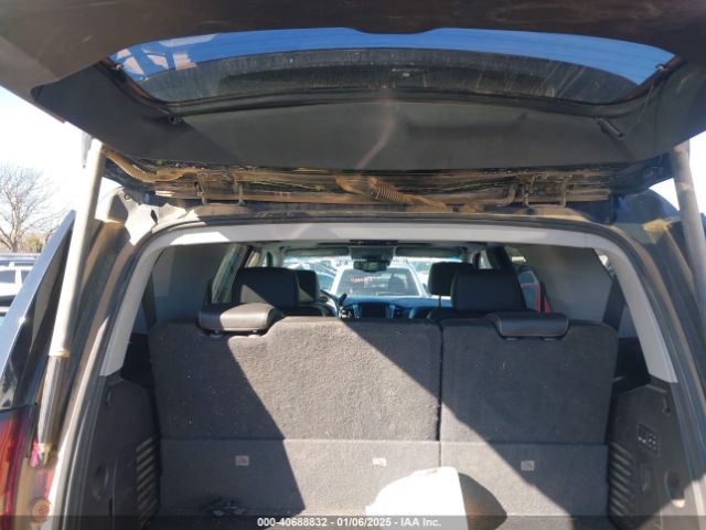 1GNSKBKC9KR262773 Chevrolet Tahoe Lt