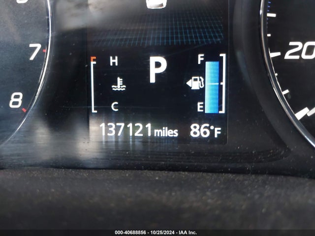 JA4AD3A38HZ023790 Mitsubishi Outlander Se