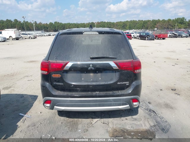 JA4AD3A38HZ023790 Mitsubishi Outlander Se