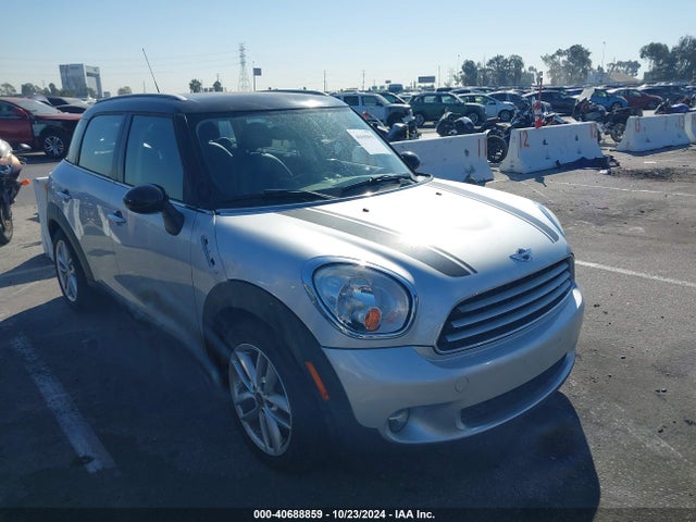 2011 MINI COOPER COUNTRYMAN WMWZB3C5XBWM00932 Photo 0