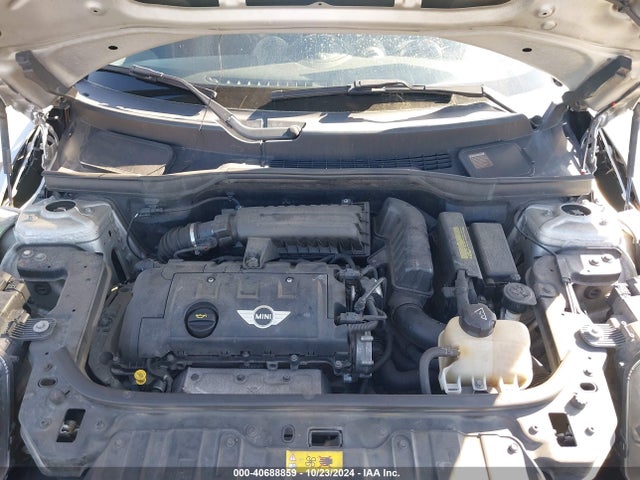 2011 MINI COOPER COUNTRYMAN WMWZB3C5XBWM00932 Photo 9