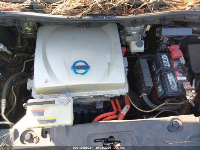 1N4AZ0CP4FC305520 Nissan LEAF S