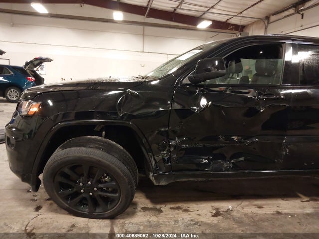 1C4RJFAG2MC782308 Jeep Grand Cherokee Laredo X 4x4