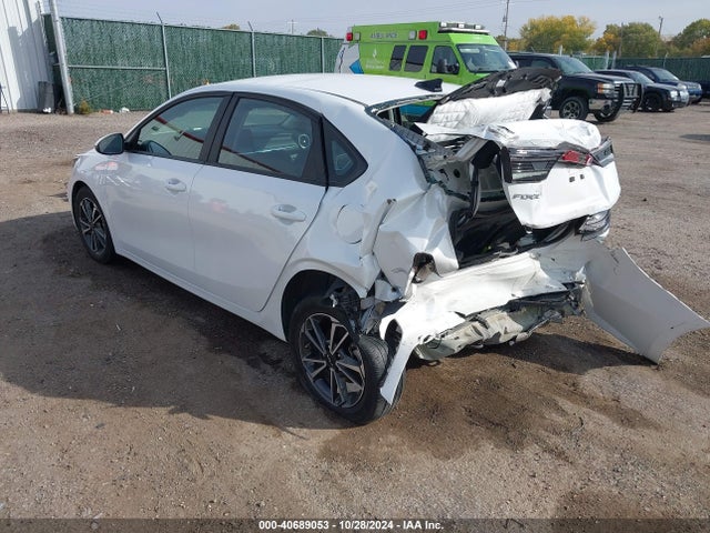 KIA Forte Lxs 2022 3KPF24AD3NE466064 Image 3