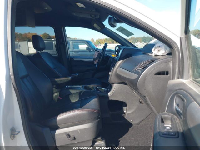 2C4RDGEG0KR670733 Dodge Grand Caravan Gt