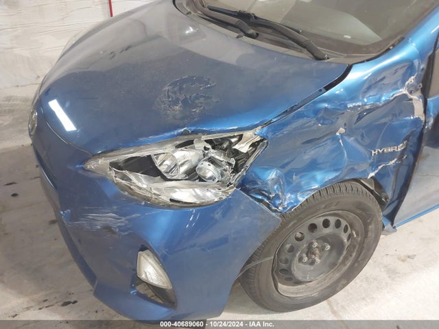 JTDKDTB32E1071725 Toyota Prius C Two