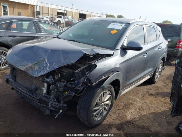 Hyundai TUCSON SE 2017 KM8J33A47HU525586 Image 2