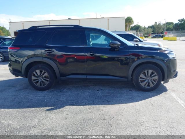 5N1DR3BA5NC215308 Nissan Pathfinder Sv 2wd