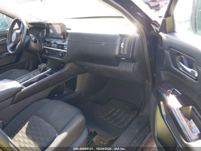 5N1DR3BA5NC215308 Nissan Pathfinder Sv 2wd