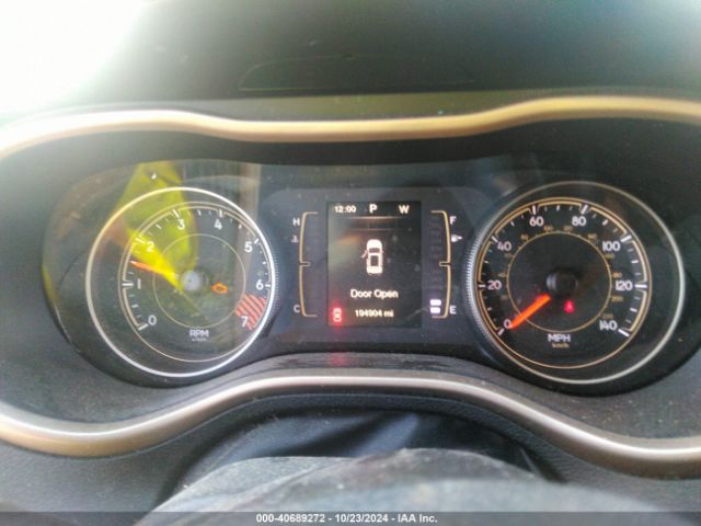 1C4PJMCB2FW775177 Jeep Cherokee Latitude Altitude