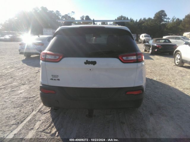 1C4PJMCB2FW775177 Jeep Cherokee Latitude Altitude