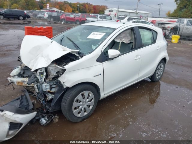 JTDKDTB39E1571915 Toyota Prius C One